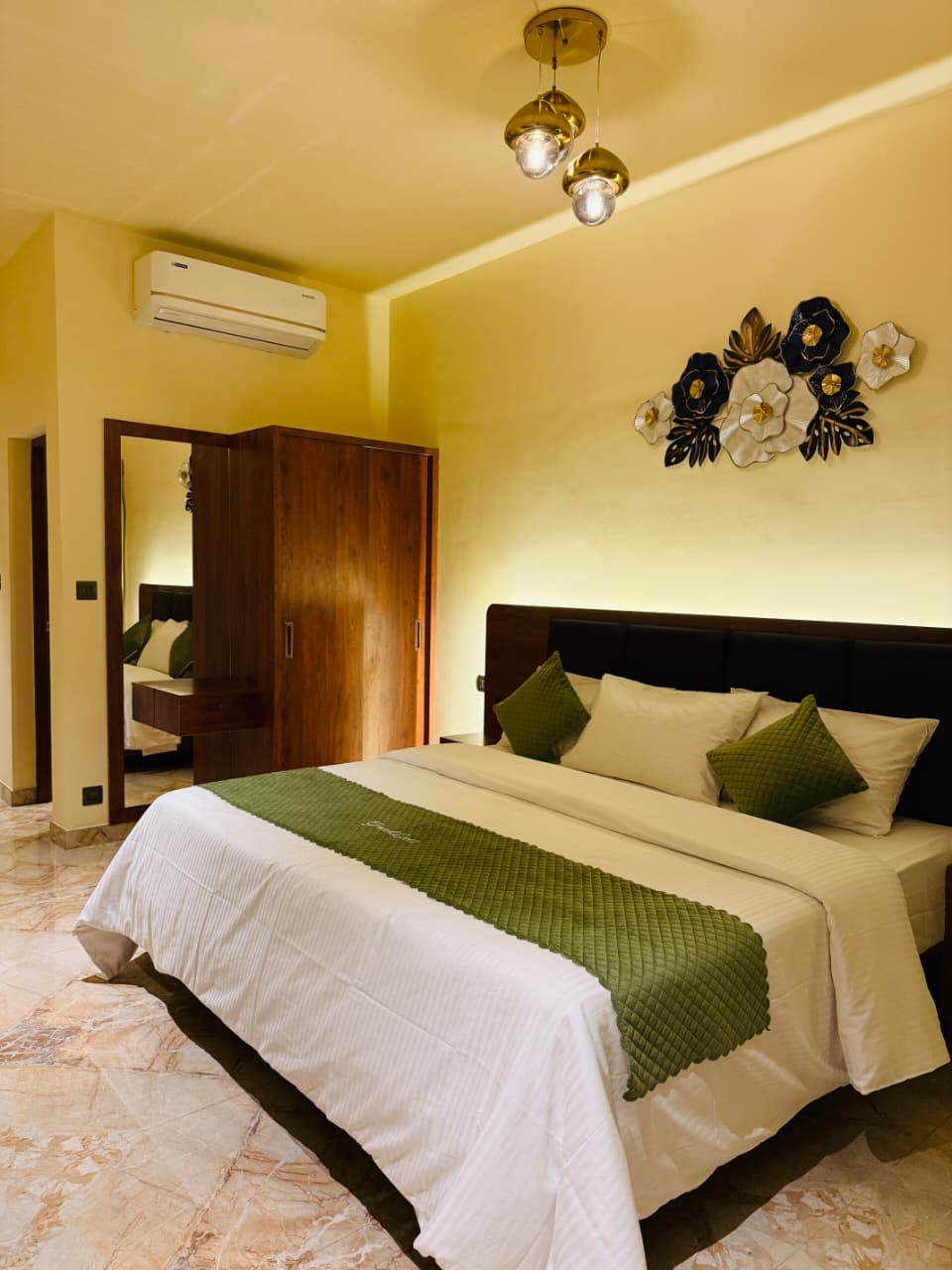 Suite rooms banner